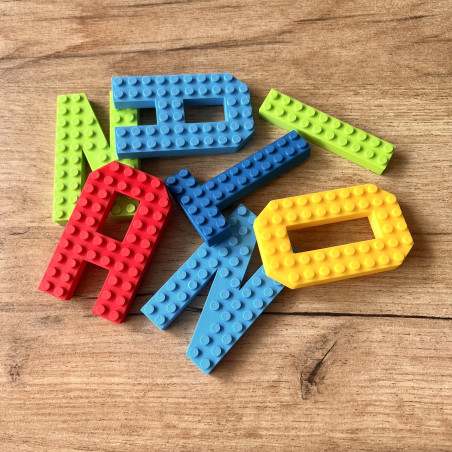 Literki na tort/ ścianę L w stylu klocków Lego