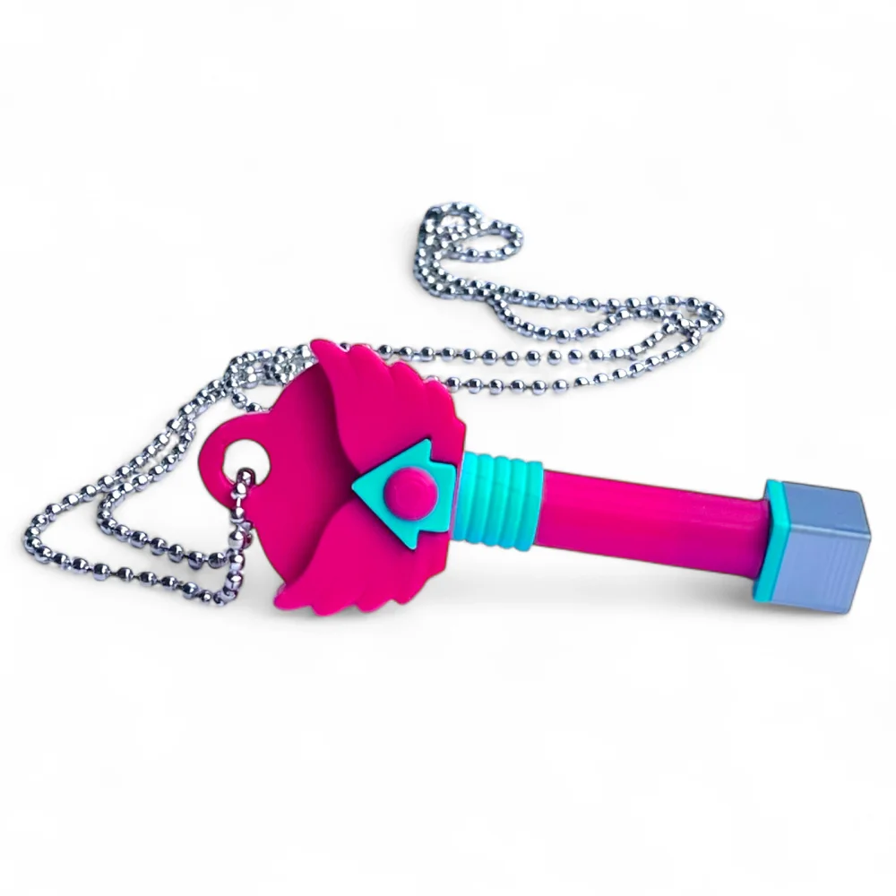 KLUCZ SQUID GAME– naszyjnik z zawieszką Hide&Seek KEY gra | KWADRAT