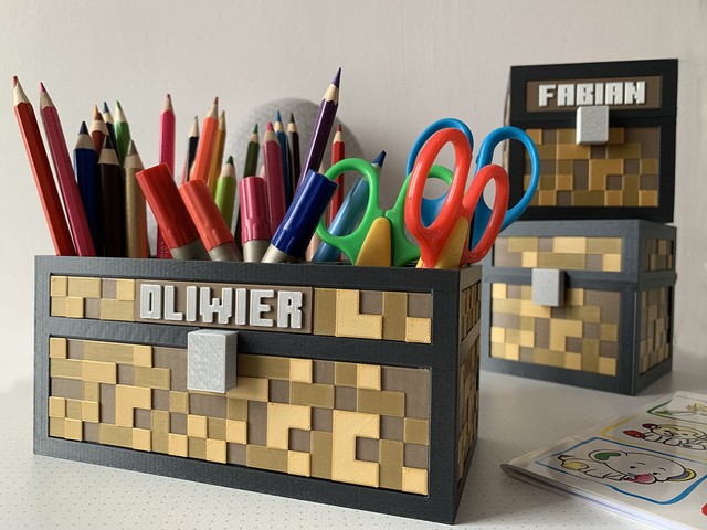 Organizer na kredki w stylu Minecraft – zdjęcie 3