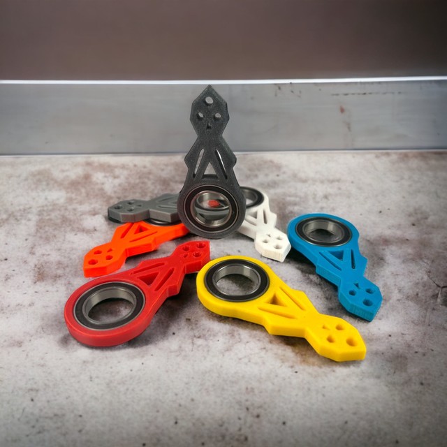Keyrambit brelok do kluczy wzory spinner